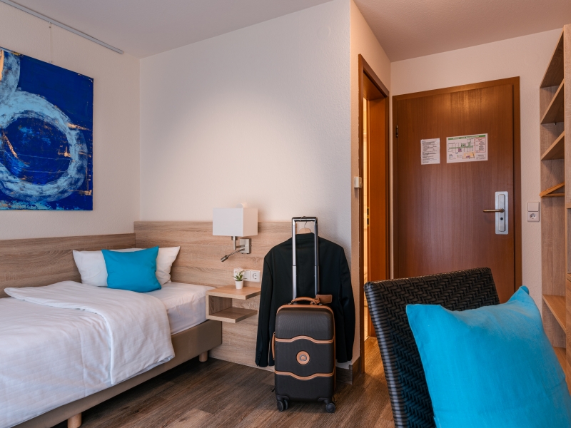 108, Economic Zimmer