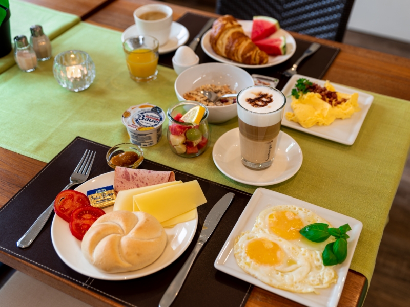 Frühstück im Hotel Princess Plochingen bei Stuttgart,